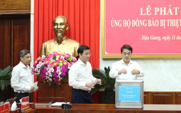 Hậu Giang phát động ủng hộ đồng bào bị thiệt hại do bão số 3- Ảnh 1. Hậu Giang phát động ủng hộ đồng bào bị thiệt hại do bão số 3- Ảnh 1.