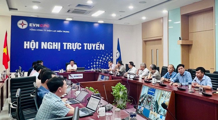 273 kỹ sư, công nhân EVNCPC lên đường hỗ trợ khắc phục sự cố lưới điện do bão số 3- Ảnh 2. 273 kỹ sư, công nhân EVNCPC lên đường hỗ trợ khắc phục sự cố lưới điện do bão số 3- Ảnh 2.