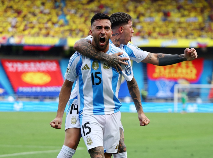 Vắng Messi, Argentina gục ngã trước "đòn thù" Colombia- Ảnh 4. Vắng Messi, Argentina gục ngã trước "đòn thù" Colombia- Ảnh 4.