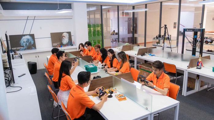 TP HCM lập quỹ 5 triệu USD đào tạo 6.000 kỹ sư thiết kế vi mạch/năm- Ảnh 2. TP HCM lập quỹ 5 triệu USD đào tạo 6.000 kỹ sư thiết kế vi mạch/năm- Ảnh 2.