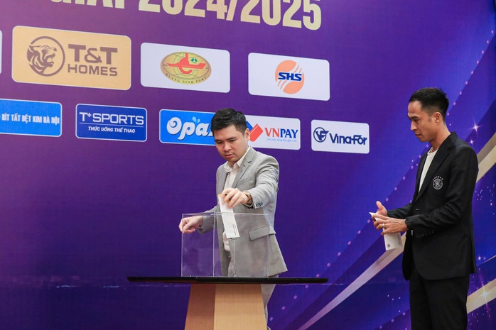 Câu lạc bộ Hà Nội: Sự yên lặng có tính toán!- Ảnh 1. Câu lạc bộ Hà Nội: Sự yên lặng có tính toán!- Ảnh 1.