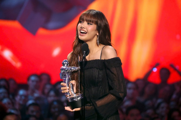 Lisa làm nên lịch sử lần thứ hai tại MTV VMAs, lại độc chiếm giải "Best Kpop"- Ảnh 1. Lisa làm nên lịch sử lần thứ hai tại MTV VMAs, lại độc chiếm giải "Best Kpop"- Ảnh 1.