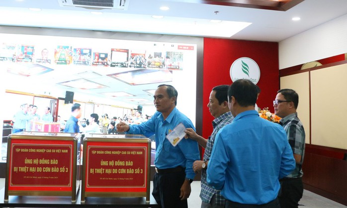 VRG quyên góp hơn 3,4 tỉ đồng ủng hộ đồng bào bị thiệt hại do bão số 3- Ảnh 3. VRG quyên góp hơn 3,4 tỉ đồng ủng hộ đồng bào bị thiệt hại do bão số 3- Ảnh 3.