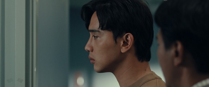 Mỹ nam Thuận Nguyễn thành con trai "ông trùm"- Ảnh 2. Mỹ nam Thuận Nguyễn thành con trai "ông trùm"- Ảnh 2.