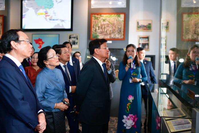 Tổng Bí thư, Chủ tịch nước Lào gặp nguyên Chủ tịch nước Nguyễn Minh Triết và nguyên Chủ tịch nước Trương Tấn Sang- Ảnh 5. Tổng Bí thư, Chủ tịch nước Lào gặp nguyên Chủ tịch nước Nguyễn Minh Triết và nguyên Chủ tịch nước Trương Tấn Sang- Ảnh 5.