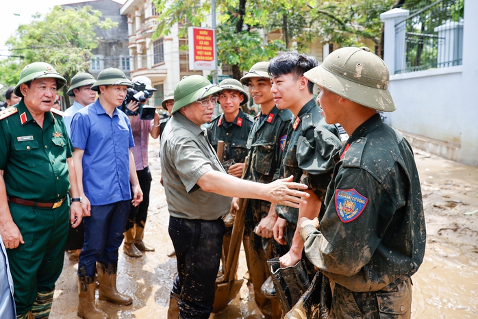 Thủ tướng Phạm Minh Chính thị sát vùng lũ Yên Bái, chỉ đạo khắc phục hậu quả mưa lũ- Ảnh 2. Thủ tướng Phạm Minh Chính thị sát vùng lũ Yên Bái, chỉ đạo khắc phục hậu quả mưa lũ- Ảnh 2.