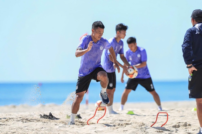 Câu lạc bộ Hà Nội: Sự yên lặng có tính toán!- Ảnh 5. Câu lạc bộ Hà Nội: Sự yên lặng có tính toán!- Ảnh 5.