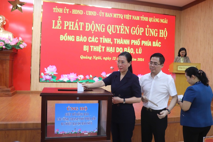 Sau thư kêu gọi, nhân dân Quảng Ngãi đóng góp gần 6 tỉ đồng ủng hộ các tỉnh phía Bắc- Ảnh 1. Sau thư kêu gọi, nhân dân Quảng Ngãi đóng góp gần 6 tỉ đồng ủng hộ các tỉnh phía Bắc- Ảnh 1.