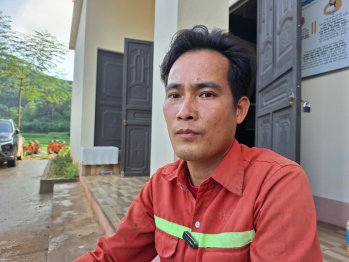 Báo Người Lao Động trao hỗ trợ 30 triệu đồng tới 3 gia đình ở thôn Làng Nủ- Ảnh 3. Báo Người Lao Động trao hỗ trợ 30 triệu đồng tới 3 gia đình ở thôn Làng Nủ- Ảnh 3.