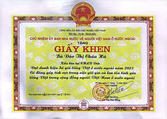 Cuộc thi viết “LÒNG TỐT QUANH TA”: Sứ giả tiếng Việt ở trời Âu- Ảnh 3. Cuộc thi viết “LÒNG TỐT QUANH TA”: Sứ giả tiếng Việt ở trời Âu- Ảnh 3.
