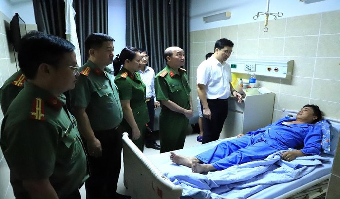 Một người trong lực lượng bảo vệ an ninh trật tự cơ sở bị đâm trọng thương- Ảnh 1. Một người trong lực lượng bảo vệ an ninh trật tự cơ sở bị đâm trọng thương- Ảnh 1.