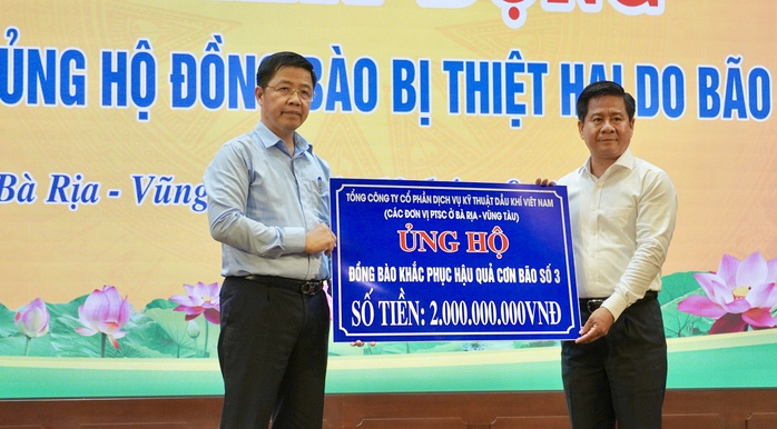 Bà Rịa - Vũng Tàu, Bình Phước ủng hộ đồng bào vùng bão lũ miền Bắc- Ảnh 4. Bà Rịa - Vũng Tàu, Bình Phước ủng hộ đồng bào vùng bão lũ miền Bắc- Ảnh 4.