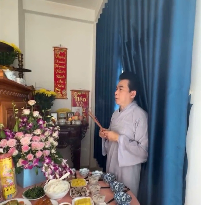 Nghệ sĩ tề tựu mừng Ngày truyền thống Sân khấu Việt Nam- Ảnh 4. Nghệ sĩ tề tựu mừng Ngày truyền thống Sân khấu Việt Nam- Ảnh 4.