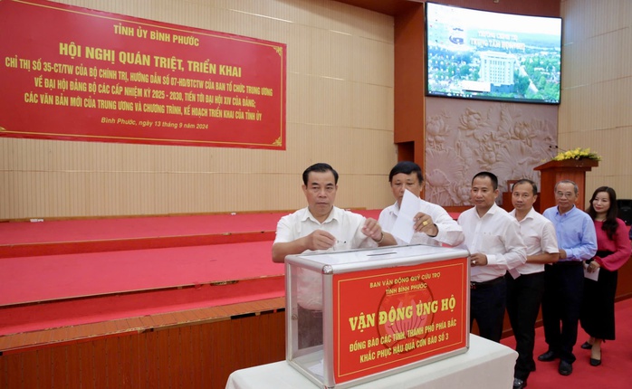 Bà Rịa - Vũng Tàu, Bình Phước ủng hộ đồng bào vùng bão lũ miền Bắc- Ảnh 10. Bà Rịa - Vũng Tàu, Bình Phước ủng hộ đồng bào vùng bão lũ miền Bắc- Ảnh 10.
