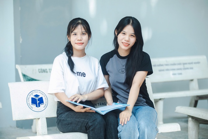 Một trường ĐH có 46 cặp sinh viên sinh đôi, được giảm 50% học phí- Ảnh 1. Một trường ĐH có 46 cặp sinh viên sinh đôi, được giảm 50% học phí- Ảnh 1.