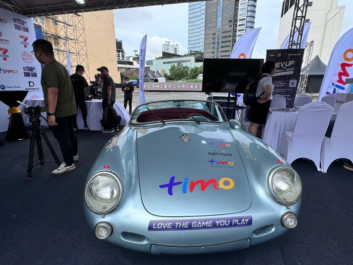 Thỏa thích ngắm siêu xe tại sự kiện Gumball 3000 ở TP HCM- Ảnh 6. Thỏa thích ngắm siêu xe tại sự kiện Gumball 3000 ở TP HCM- Ảnh 6.