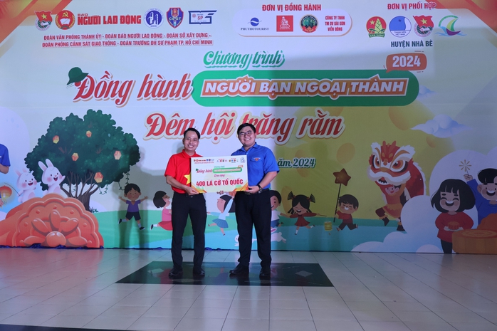 "Đồng hành người bạn ngoại thành" tại huyện Nhà Bè- Ảnh 6. "Đồng hành người bạn ngoại thành" tại huyện Nhà Bè- Ảnh 6.