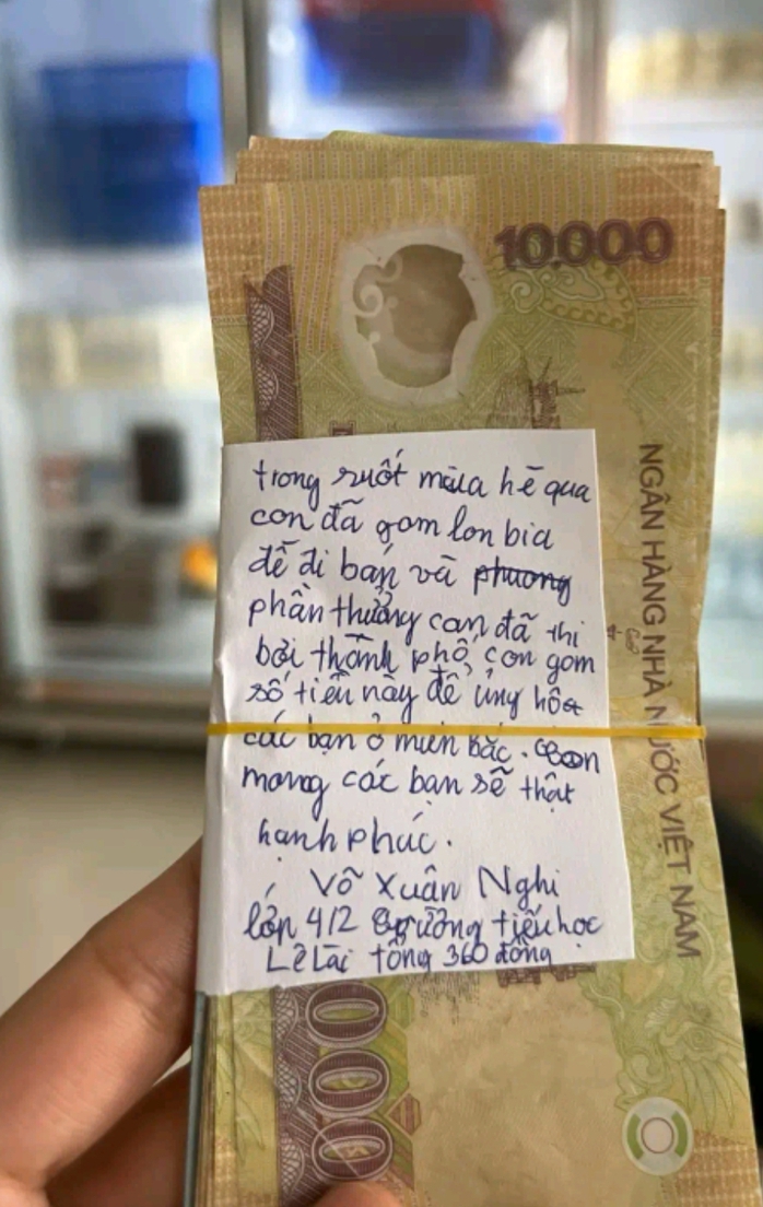 Xúc động lá thư kèm tiền ủng hộ của 1 học sinh Đà Nẵng gửi miền Bắc - Ảnh 1. Xúc động lá thư kèm tiền ủng hộ của 1 học sinh Đà Nẵng gửi miền Bắc - Ảnh 1.