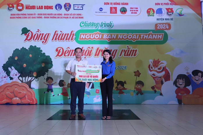 "Đồng hành người bạn ngoại thành" tại huyện Nhà Bè- Ảnh 4. "Đồng hành người bạn ngoại thành" tại huyện Nhà Bè- Ảnh 4.