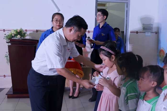 "Đồng hành người bạn ngoại thành" tại huyện Nhà Bè- Ảnh 5. "Đồng hành người bạn ngoại thành" tại huyện Nhà Bè- Ảnh 5.