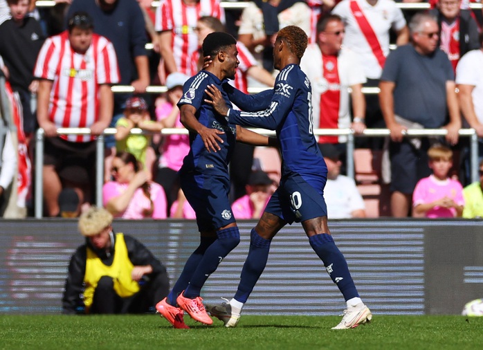 De Ligt và Rashford ghi bàn, Man United thắng tưng bừng Southampton- Ảnh 5. De Ligt và Rashford ghi bàn, Man United thắng tưng bừng Southampton- Ảnh 5.