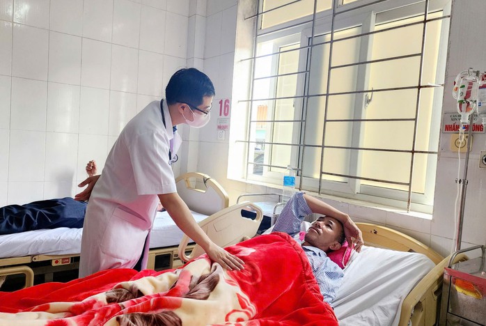 4 người ở Hà Tĩnh nhập viện cấp cứu sau bữa ăn tối có món nấm xào- Ảnh 2. 4 người ở Hà Tĩnh nhập viện cấp cứu sau bữa ăn tối có món nấm xào- Ảnh 2.