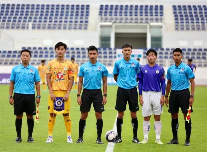 VFF gọi cầu thủ 16 tuổi lên tuyển, HAGL muốn giữ đấu vòng 1 V-League- Ảnh 2. VFF gọi cầu thủ 16 tuổi lên tuyển, HAGL muốn giữ đấu vòng 1 V-League- Ảnh 2.