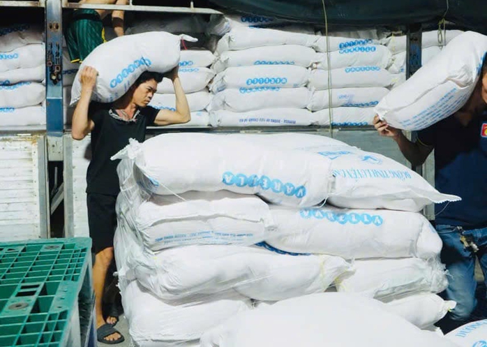 Hình ảnh mang yêu thương của Bình Dương “lên xe” hướng về miền Bắc- Ảnh 7. Hình ảnh mang yêu thương của Bình Dương “lên xe” hướng về miền Bắc- Ảnh 7.
