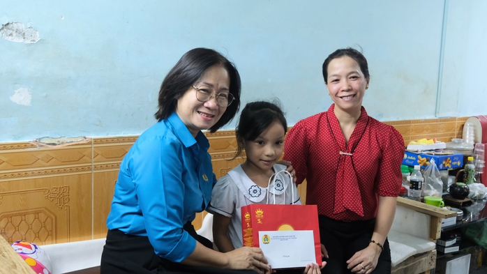 Đà Nẵng: Hơn 1,4 tỉ đồng chăm lo cho con đoàn viên dịp Trung thu- Ảnh 1. Đà Nẵng: Hơn 1,4 tỉ đồng chăm lo cho con đoàn viên dịp Trung thu- Ảnh 1.