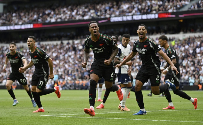 Tottenham "đá gấu" nhưng không cản được Arsenal- Ảnh 6. Tottenham "đá gấu" nhưng không cản được Arsenal- Ảnh 6.