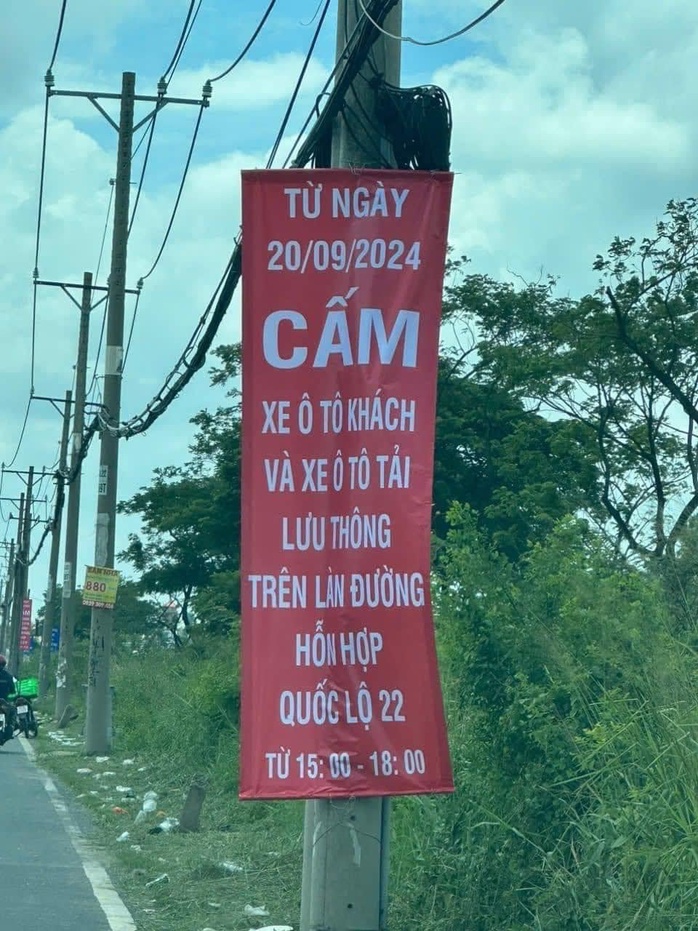 Người đi xe máy trên Quốc lộ 22 vui mừng khi nghe tin này- Ảnh 1. Người đi xe máy trên Quốc lộ 22 vui mừng khi nghe tin này- Ảnh 1.