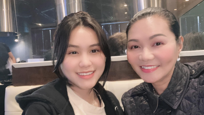 "Sầu Riêng" - dự án phim Web drama của NSƯT Ngọc Huyền và đạo diễn Khương Dừa- Ảnh 1. "Sầu Riêng" - dự án phim Web drama của NSƯT Ngọc Huyền và đạo diễn Khương Dừa- Ảnh 1.