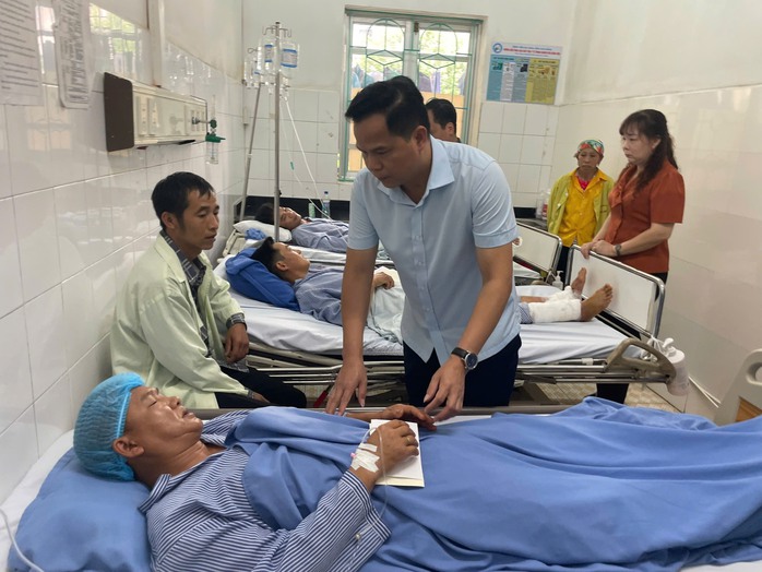 Không thu viện phí nạn nhân bão số 3- Ảnh 1. Không thu viện phí nạn nhân bão số 3- Ảnh 1.