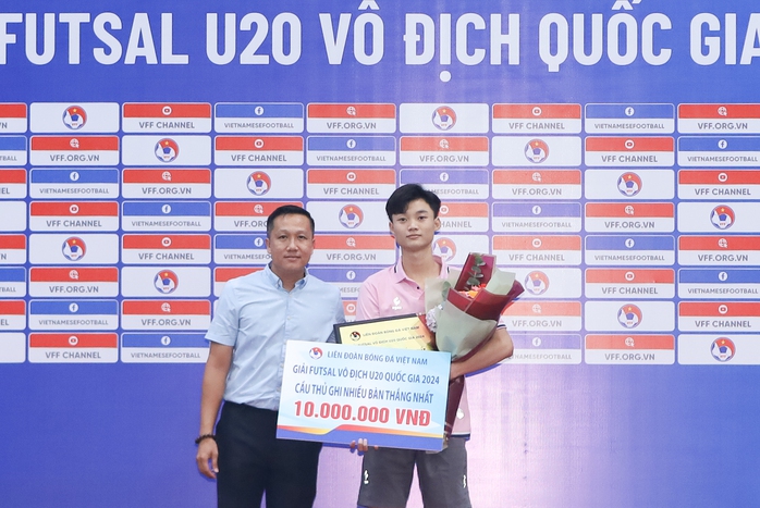 U20 futsal VĐQG: Thái Sơn Bắc biến Sài Gòn Titans TP HCM thành cựu vương- Ảnh 4. U20 futsal VĐQG: Thái Sơn Bắc biến Sài Gòn Titans TP HCM thành cựu vương- Ảnh 4.