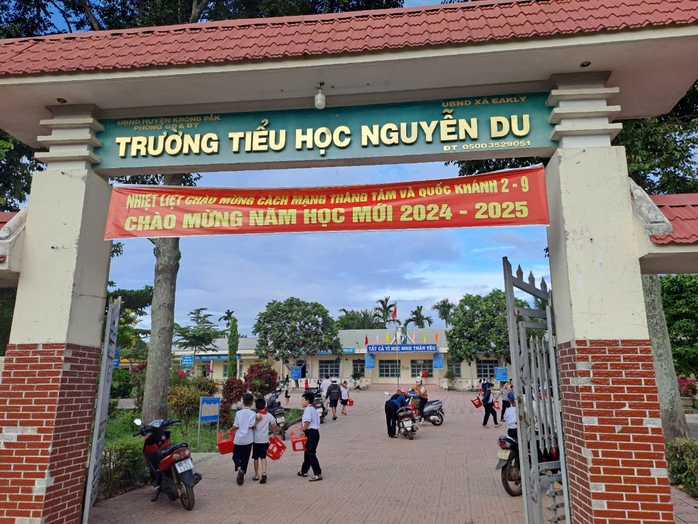 Hàng ngàn giáo viên bất ngờ bị truy thu phụ cấp ưu đãi- Ảnh 1. Hàng ngàn giáo viên bất ngờ bị truy thu phụ cấp ưu đãi- Ảnh 1.