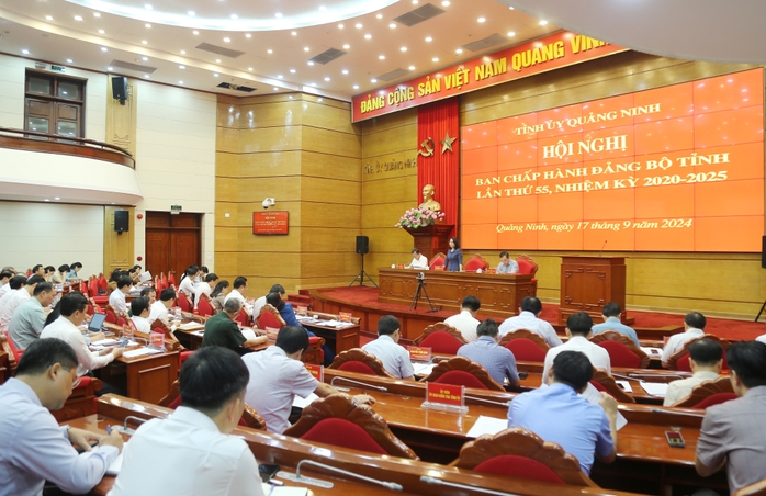 Quảng Ninh dành 1.000 tỉ đồng để khắc phục hậu quả bão Yagi- Ảnh 1. Quảng Ninh dành 1.000 tỉ đồng để khắc phục hậu quả bão Yagi- Ảnh 1.
