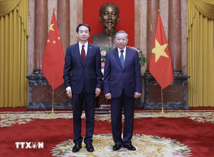 Tổng Bí thư, Chủ tịch nước Tô Lâm tiếp Đại sứ Trung Quốc trình Quốc thư- Ảnh 4. Tổng Bí thư, Chủ tịch nước Tô Lâm tiếp Đại sứ Trung Quốc trình Quốc thư- Ảnh 4.