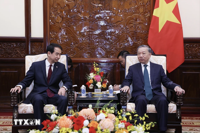 Tổng Bí thư, Chủ tịch nước Tô Lâm tiếp Đại sứ Trung Quốc trình Quốc thư- Ảnh 5. Tổng Bí thư, Chủ tịch nước Tô Lâm tiếp Đại sứ Trung Quốc trình Quốc thư- Ảnh 5.