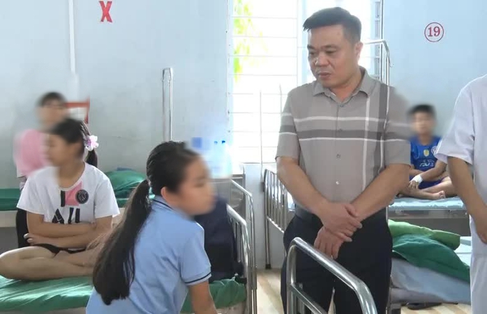 Làm rõ nguyên nhân học sinh nghi ngộ độc sau tiệc Trung thu- Ảnh 1. Làm rõ nguyên nhân học sinh nghi ngộ độc sau tiệc Trung thu- Ảnh 1.