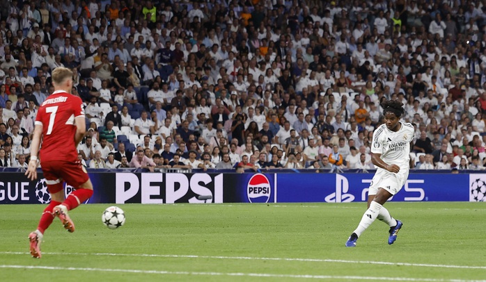 Mbappe khai hỏa, Real Madrid mở màn chật vật tại Champions League- Ảnh 7. Mbappe khai hỏa, Real Madrid mở màn chật vật tại Champions League- Ảnh 7.