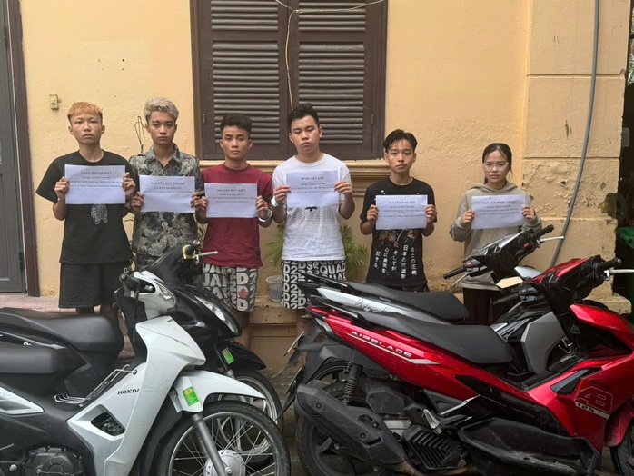 Bị nhóm côn đồ vô cớ tấn công, nam thanh niên tông xe vào cây đổ do bão tử vong- Ảnh 1. Bị nhóm côn đồ vô cớ tấn công, nam thanh niên tông xe vào cây đổ do bão tử vong- Ảnh 1.