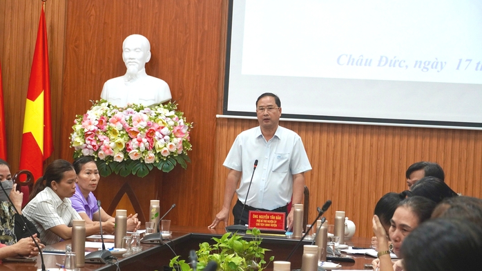 Vụ khay cơm giáo viên chỉ có 2 miếng chả ở BR-VT: Công bố đường dây nóng - Ảnh 1. Vụ khay cơm giáo viên chỉ có 2 miếng chả ở BR-VT: Công bố đường dây nóng - Ảnh 1.