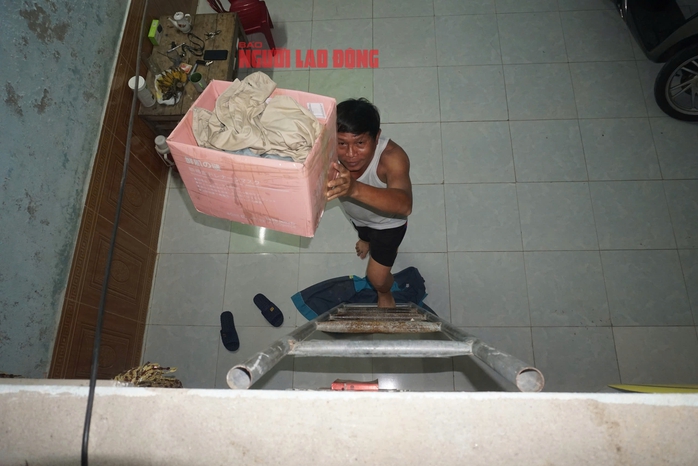 Người dân miền Trung chạy đua chống bão số 4- Ảnh 15. Người dân miền Trung chạy đua chống bão số 4- Ảnh 15.