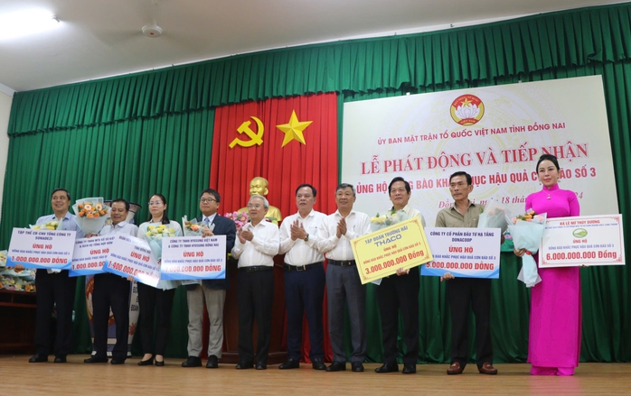 Ngay sau phát động, Đồng Nai tiếp nhận hơn 40 tỉ đồng ủng hộ đồng bào miền Bắc- Ảnh 1. Ngay sau phát động, Đồng Nai tiếp nhận hơn 40 tỉ đồng ủng hộ đồng bào miền Bắc- Ảnh 1.
