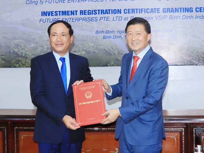 Bình Định trao giấy chứng nhận đầu tư dự án nhà máy cà phê 2.000 tỉ đồng- Ảnh 1. Bình Định trao giấy chứng nhận đầu tư dự án nhà máy cà phê 2.000 tỉ đồng- Ảnh 1.