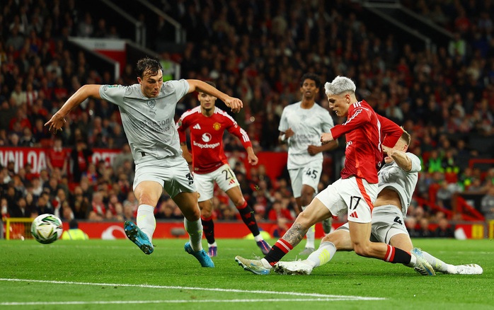 Rashford bùng nổ, Man United thắng tưng bừng League Cup- Ảnh 3. Rashford bùng nổ, Man United thắng tưng bừng League Cup- Ảnh 3.