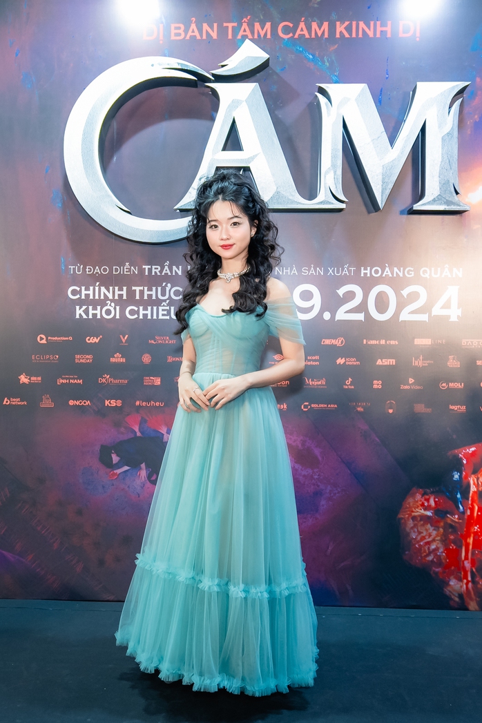 "Thập Nương" Lan Phương xinh đẹp đến với "Cám"- Ảnh 8. "Thập Nương" Lan Phương xinh đẹp đến với "Cám"- Ảnh 8.