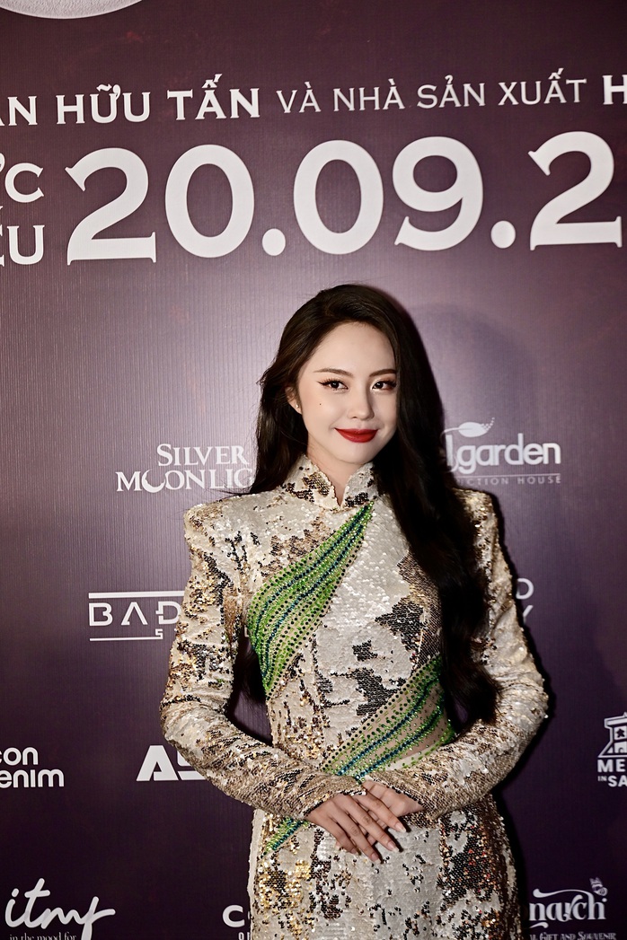 "Thập Nương" Lan Phương xinh đẹp đến với "Cám"- Ảnh 9. "Thập Nương" Lan Phương xinh đẹp đến với "Cám"- Ảnh 9.