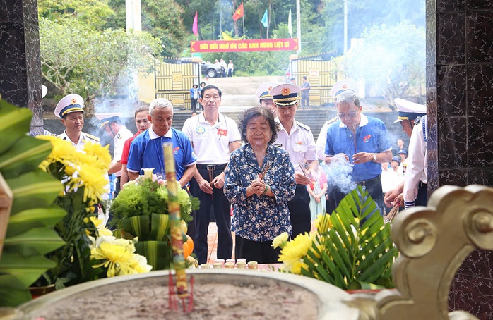 Giữ bình yên biển đảo Tây Nam để người dân vươn khơi- Ảnh 1. Giữ bình yên biển đảo Tây Nam để người dân vươn khơi- Ảnh 1.