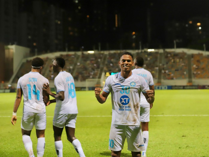 Rafaelson lập công, CLB Nam Định thắng trận ra quân AFC Champions League 2- Ảnh 3. Rafaelson lập công, CLB Nam Định thắng trận ra quân AFC Champions League 2- Ảnh 3.